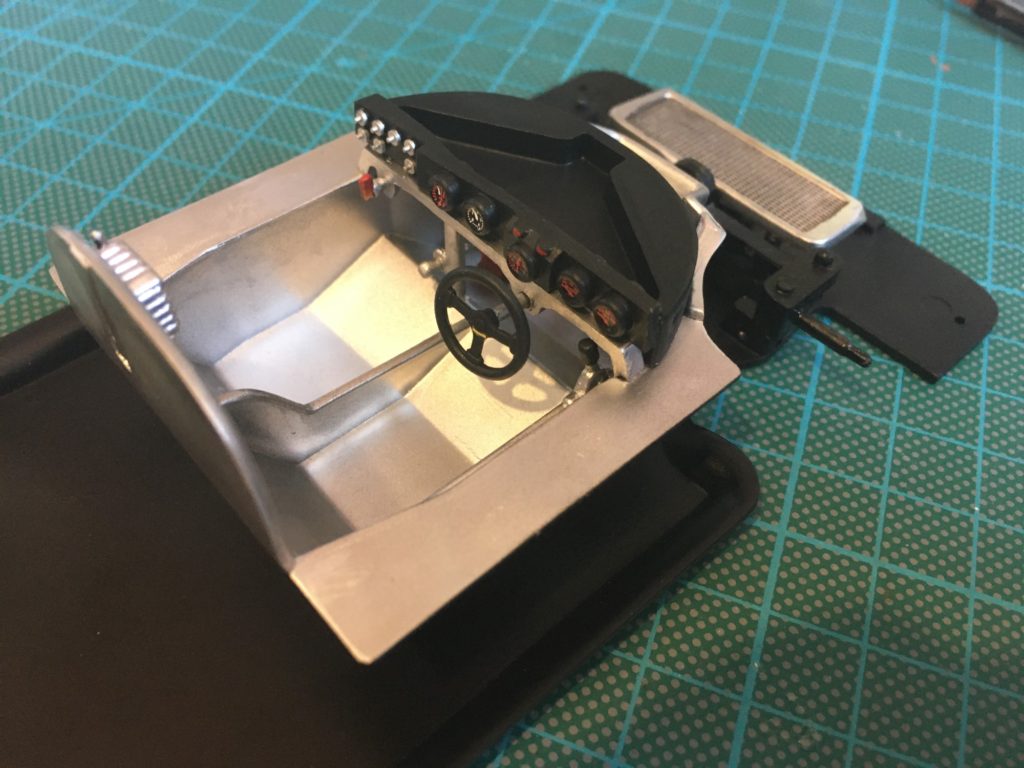 Italeri Lancia LC2 cockpit right