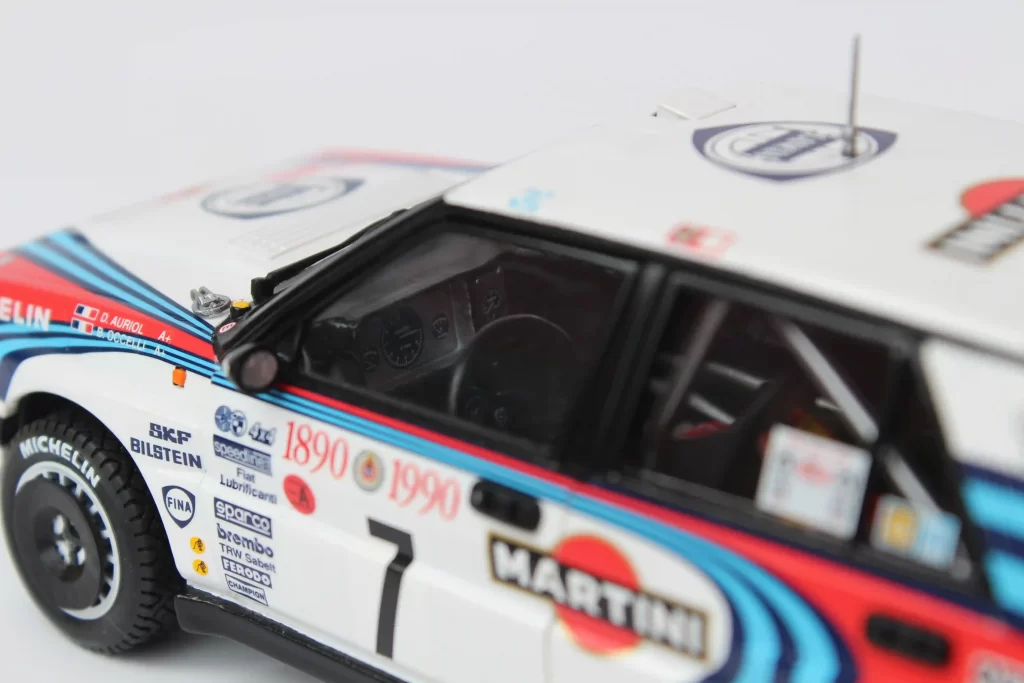 Italeri Lancia Delta HF Integrale cockpit detail